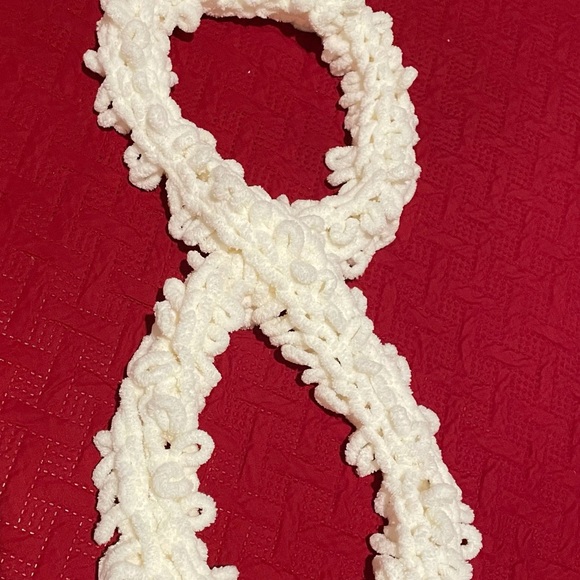 Ivory Handmade Infinity Scarf - Picture 3 of 5